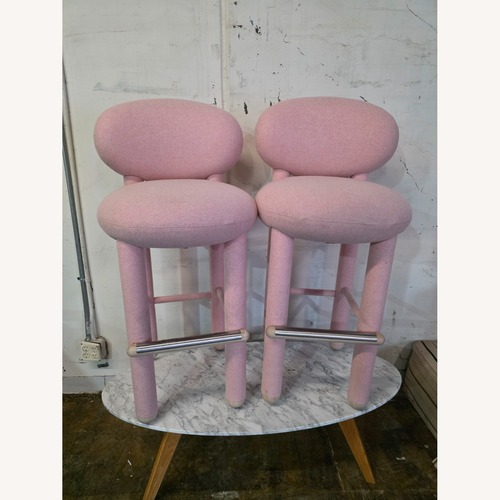 Used Noom Bar Chair Flock CS-1 for sale on AptDeco