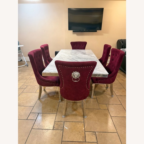 Used Mable kitchen Table and Chairs for sale on AptDeco