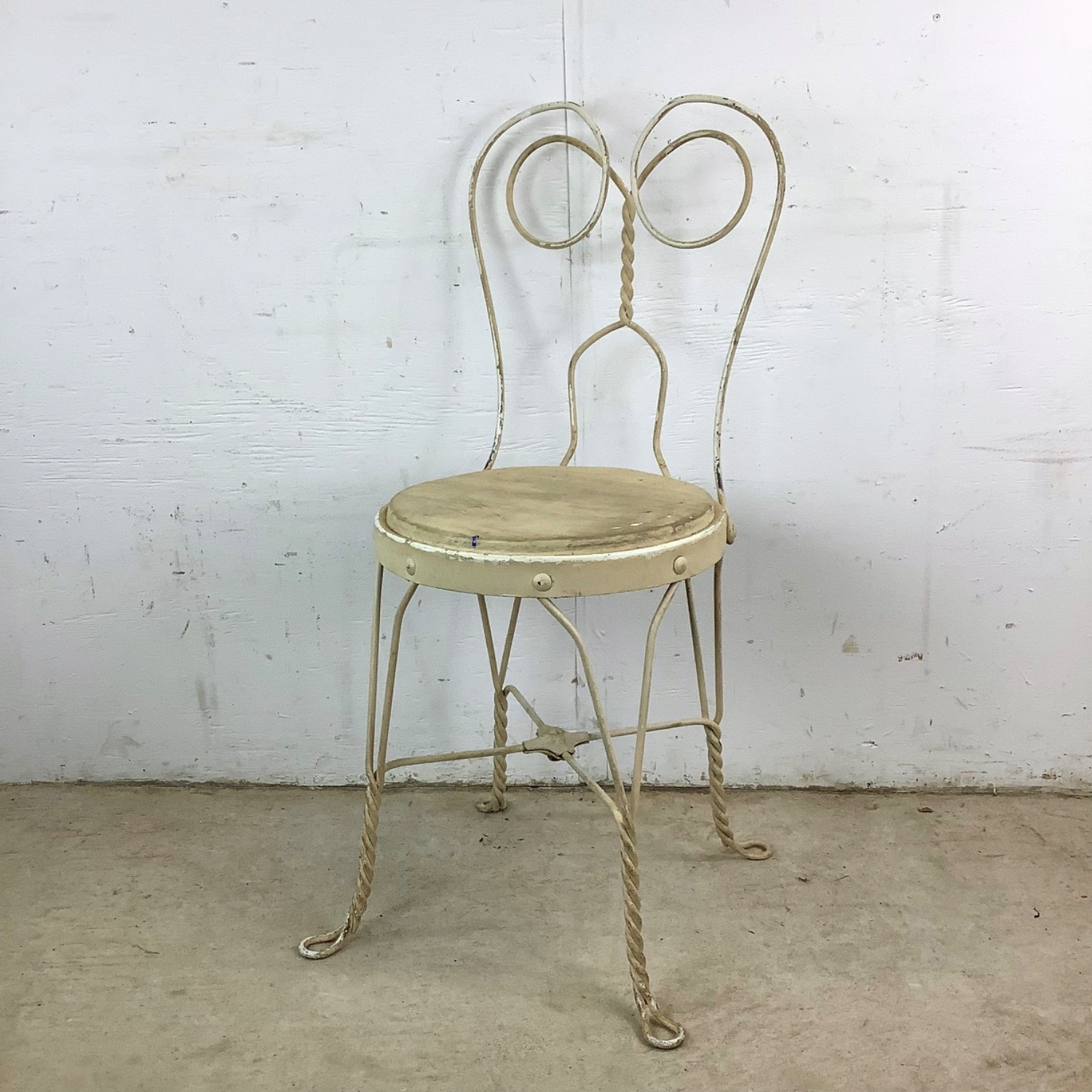 Classic Ice Cream Parlor Chair in Wrought Iron - image-0
