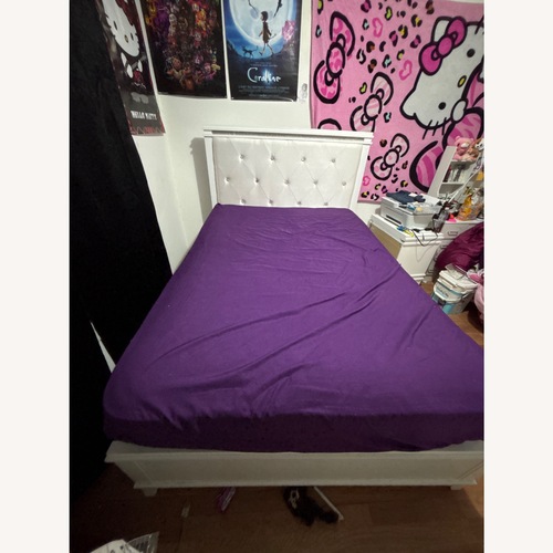 Used White Wood Full Bed W LED Strip Light for sale on AptDeco