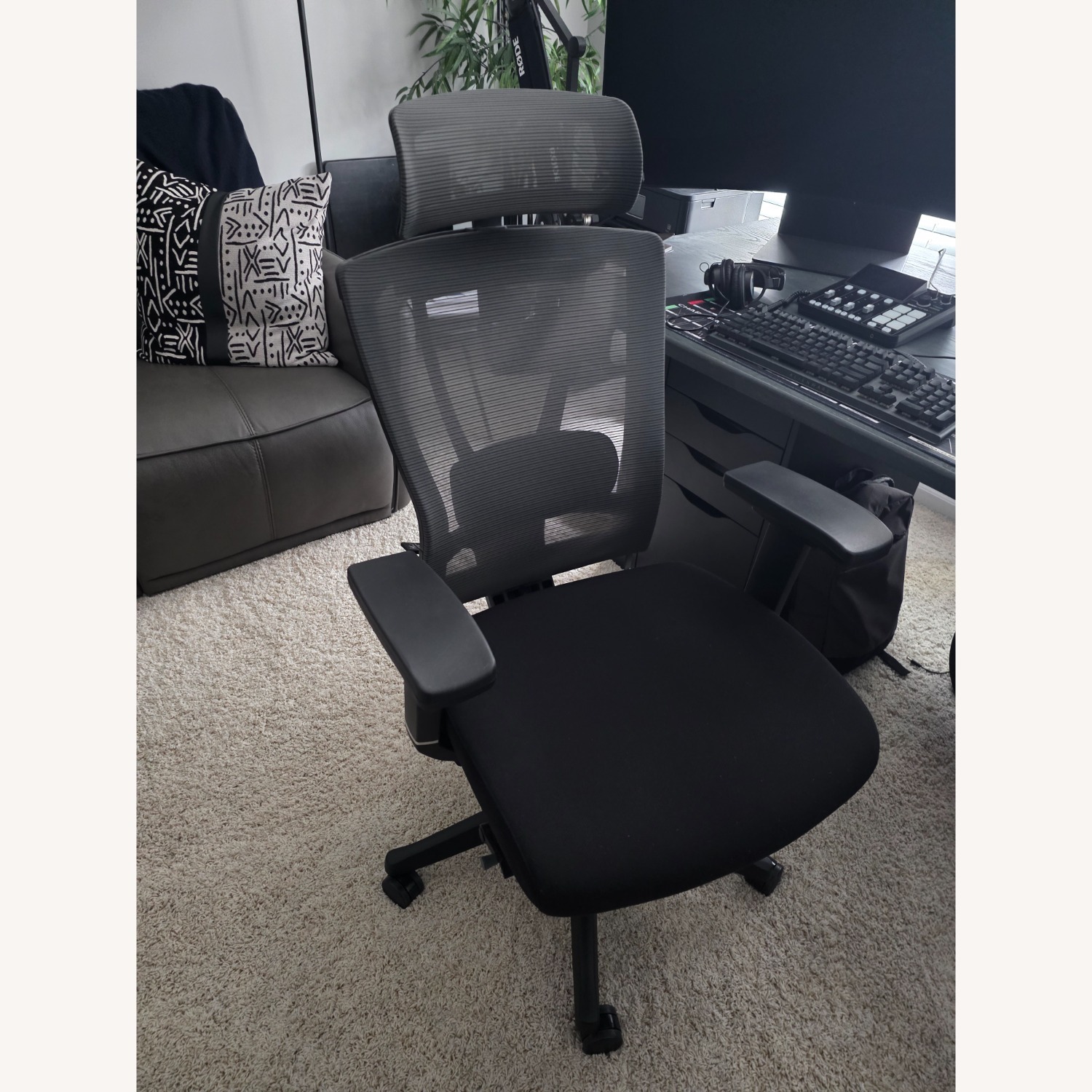 Autonomous Black Office Chair - image-3