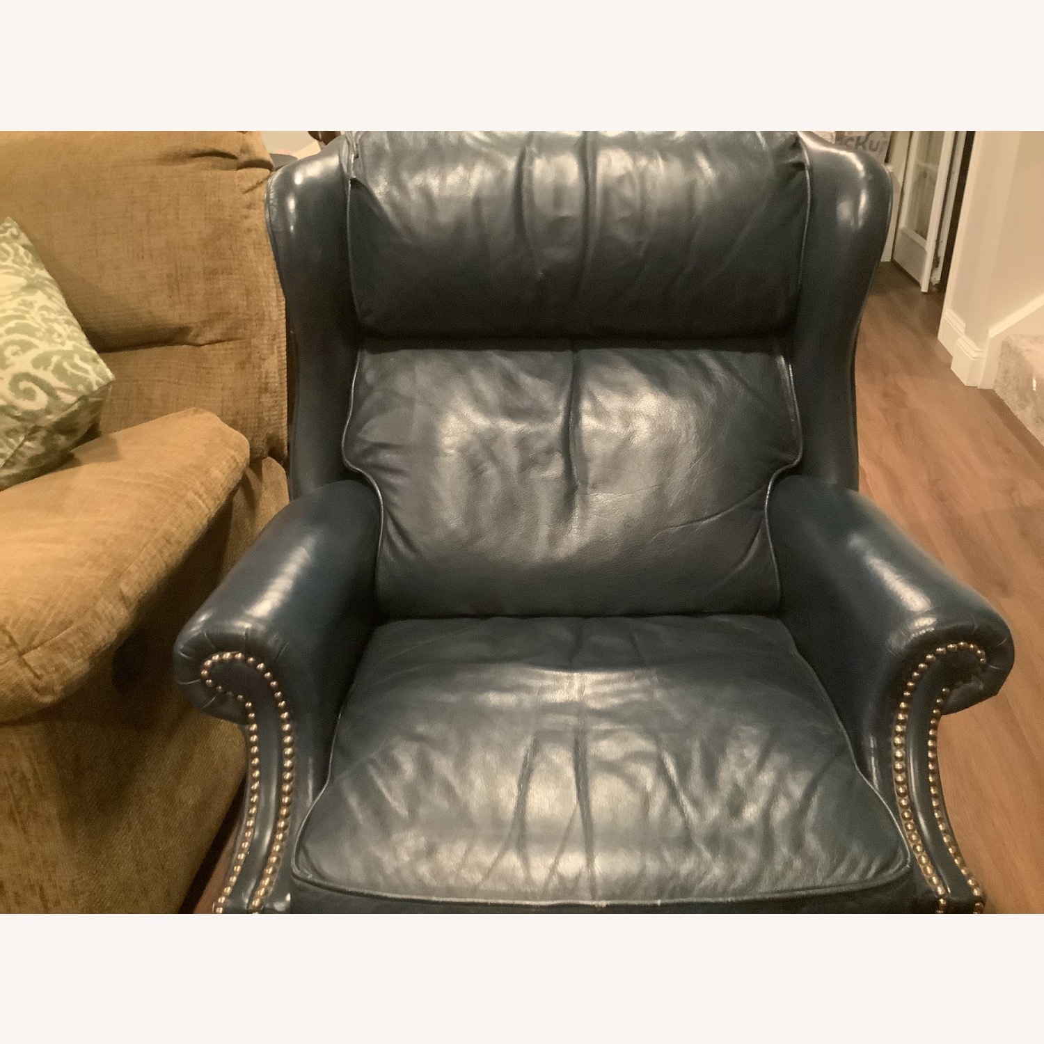 Vintage/Antique Blue Leather Recliner - image-4