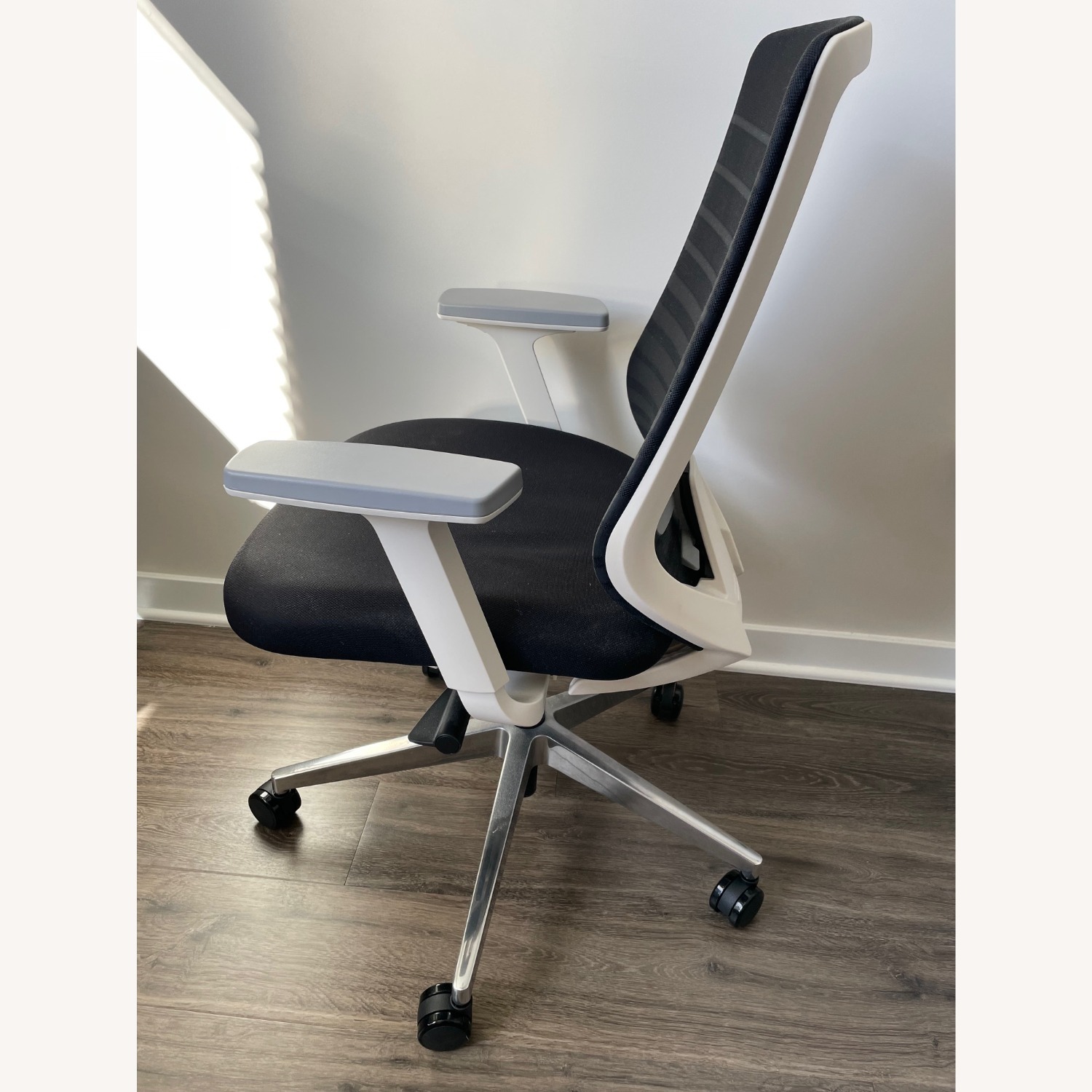 Branch Ergonomic Chair in Black/White - image-4