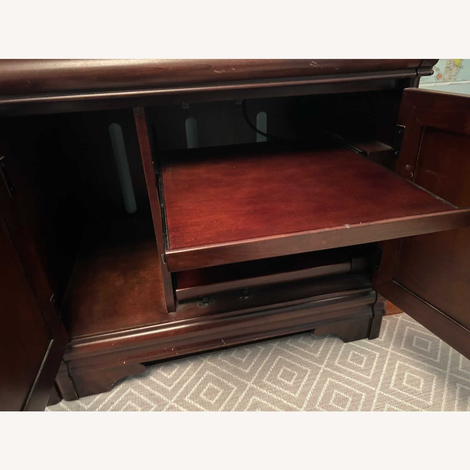 Raymour & Flanigan Brookhaven Dark Brown Sideboard - image-4