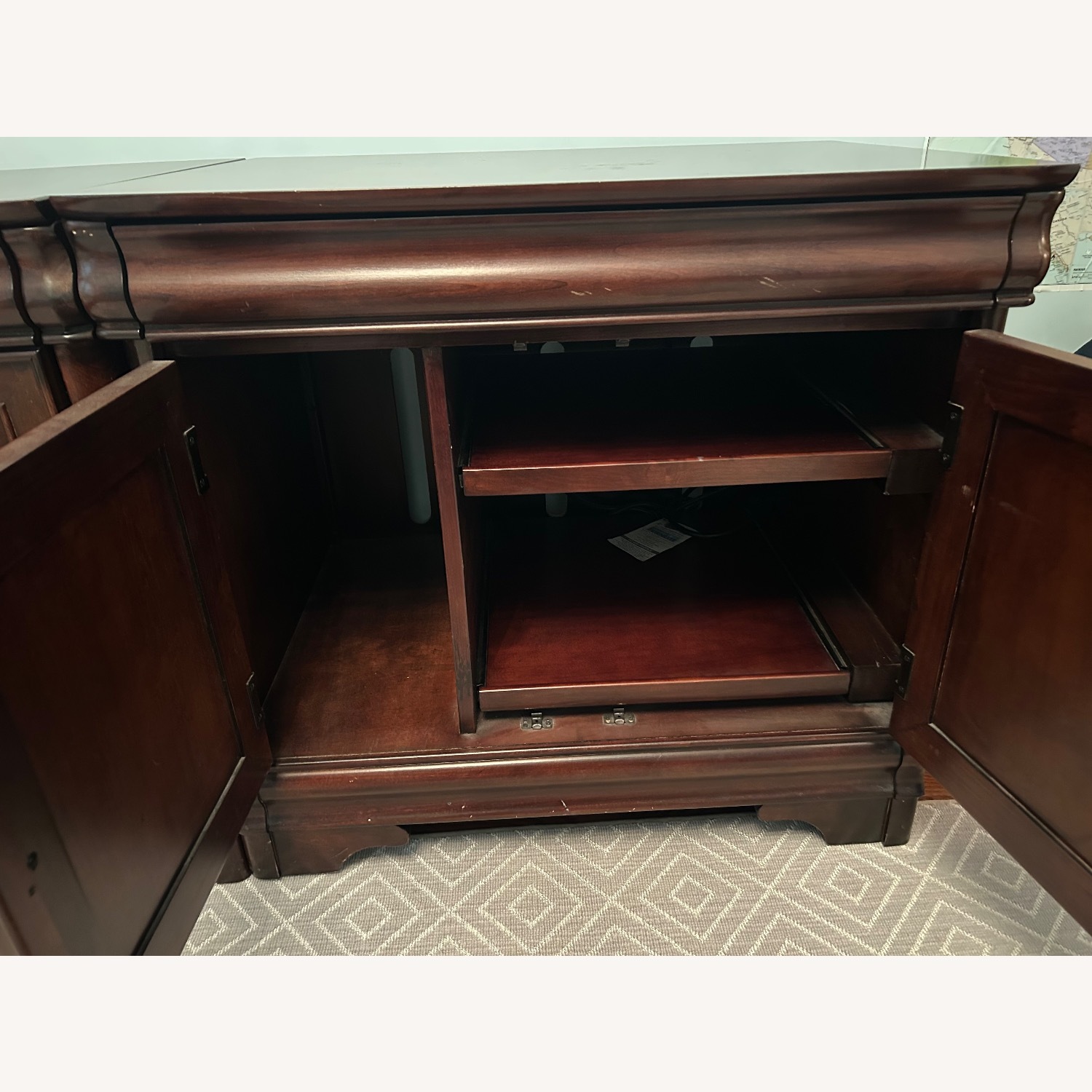 Raymour & Flanigan Brookhaven Dark Brown Sideboard - image-5