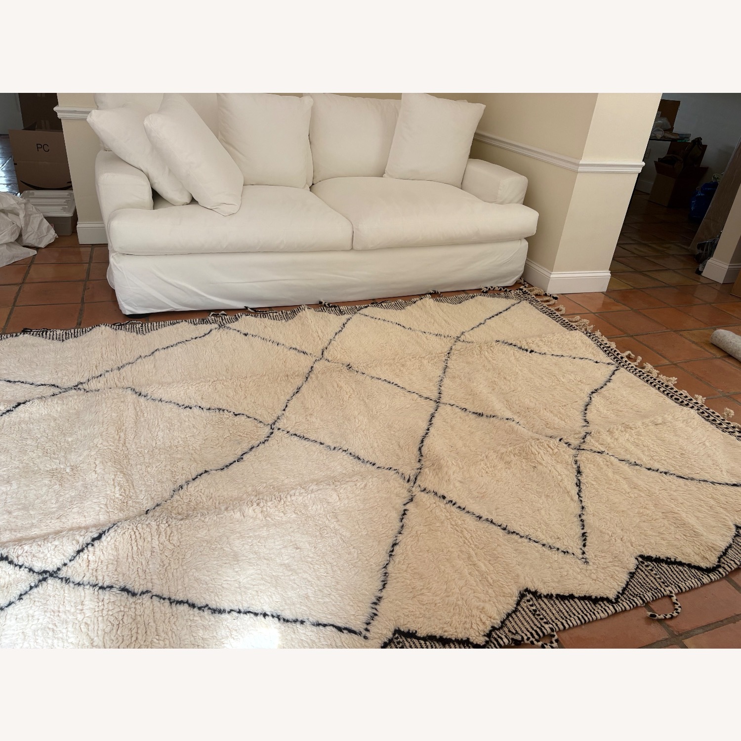 Handwoven Moroccan Wool Area Rug 6.5' x 10' - image-5