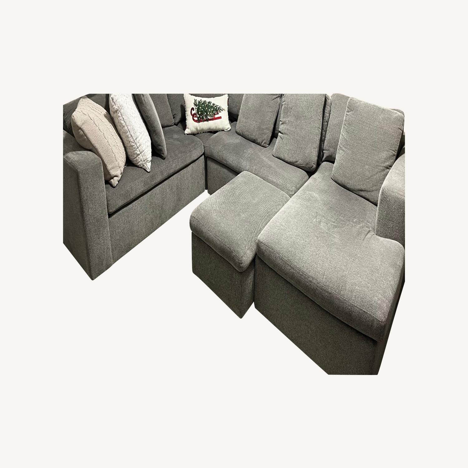 3 Piece Sectional - image-0