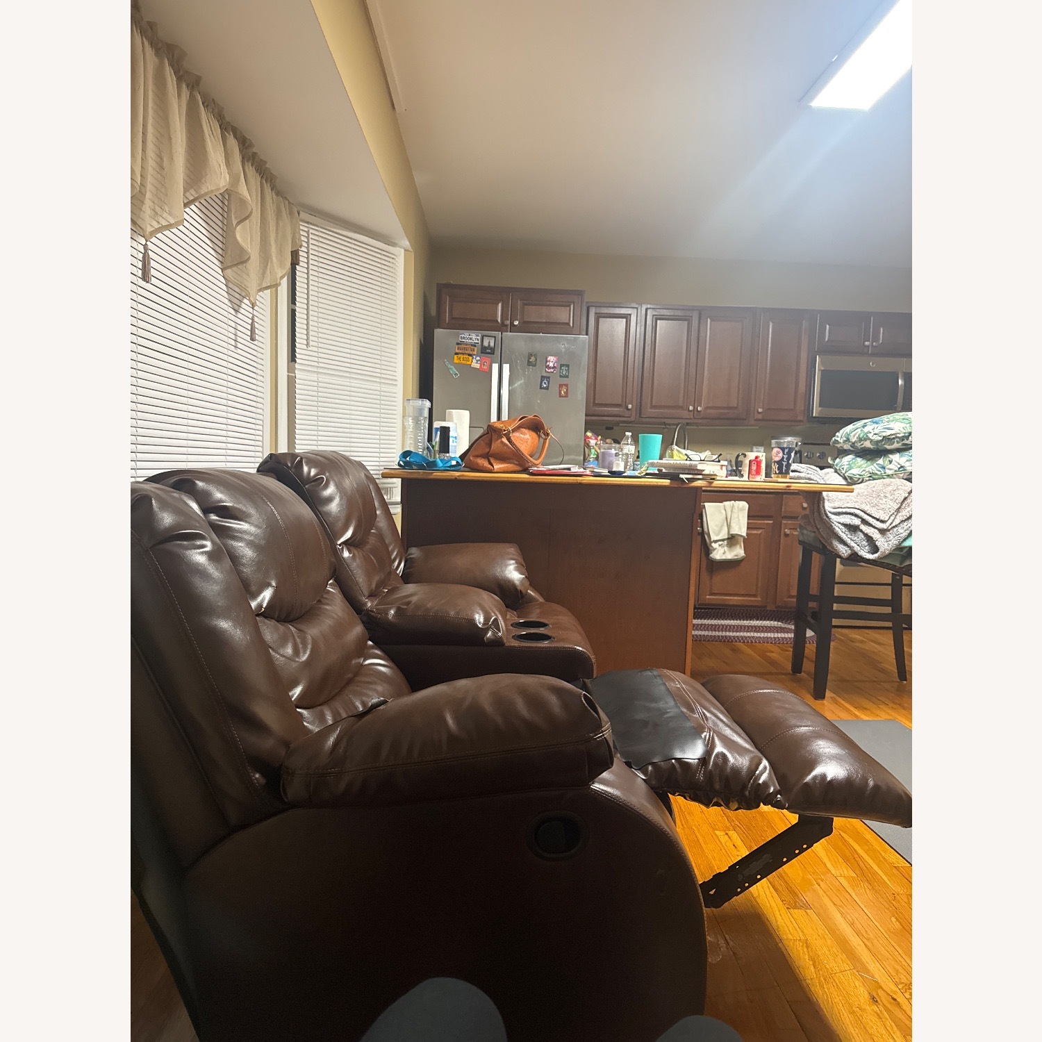 Bob's Discount Furniture Dark Brown 2 Seater Sofa - image-3