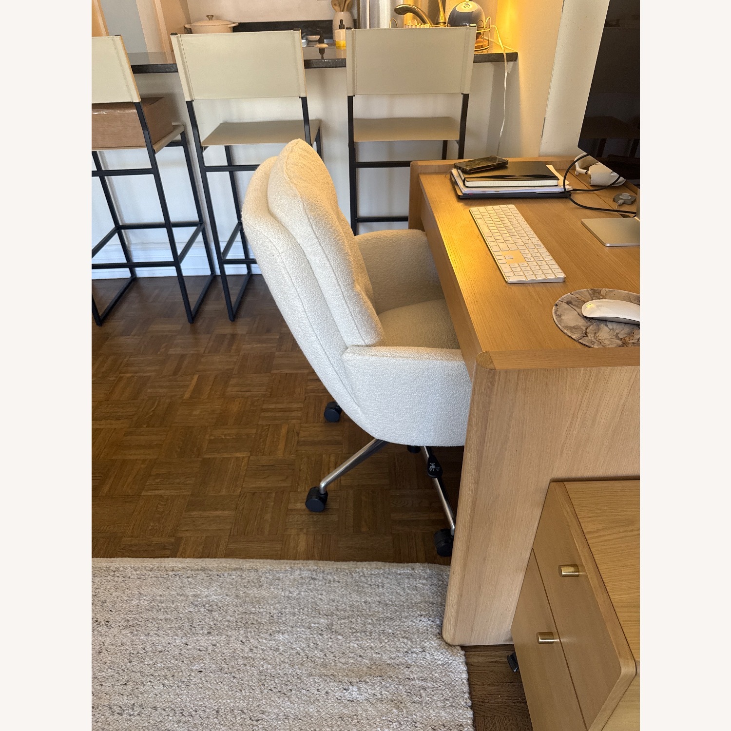 Article White Fabric Office Chair - image-3