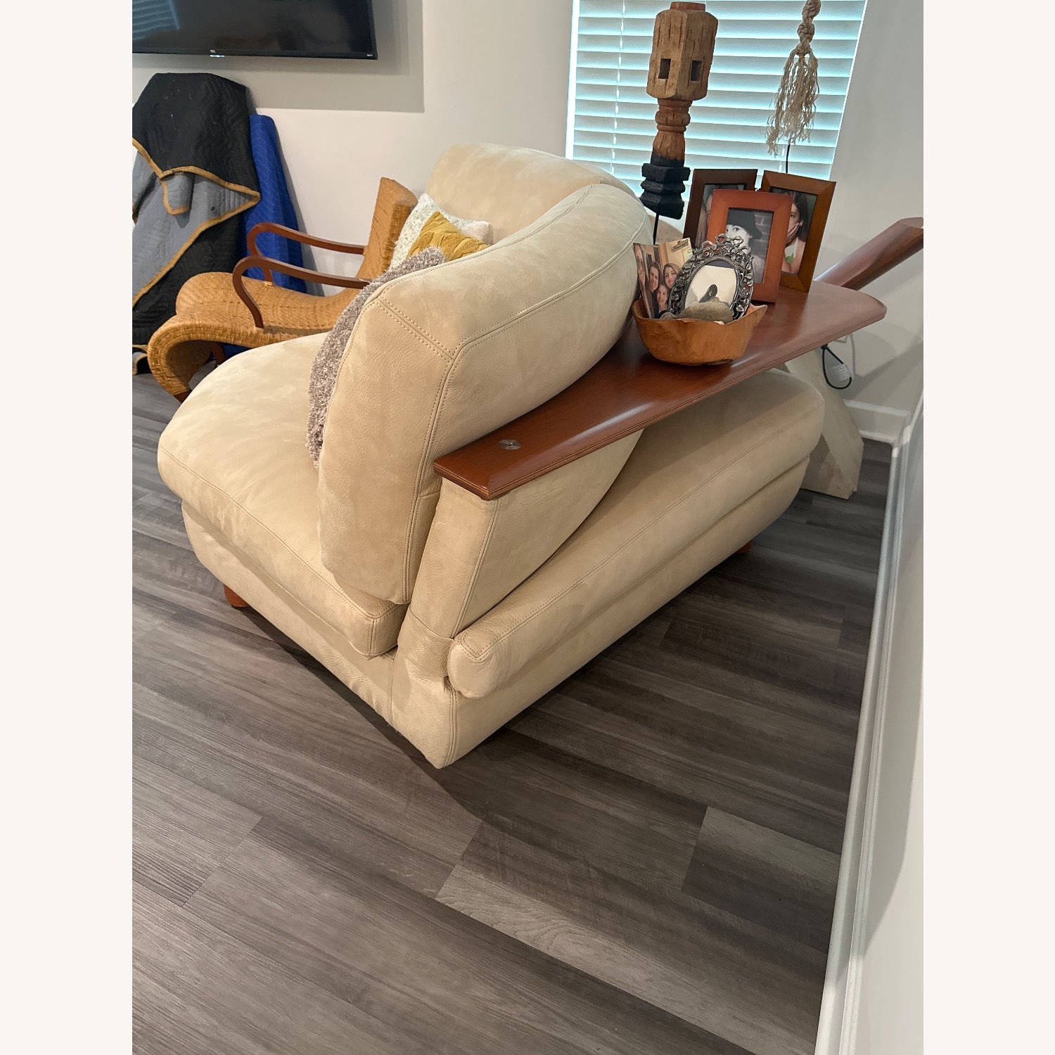 Swan & Swanstone Natural 3+ Piece Sectional - image-2