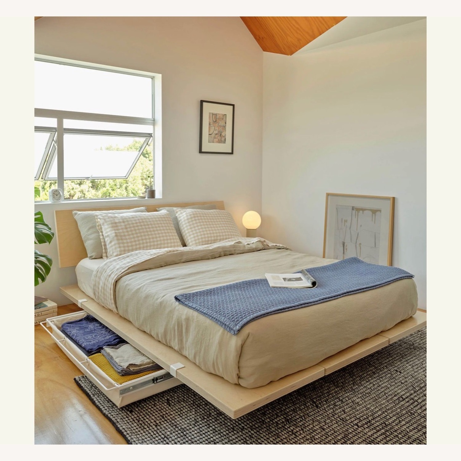 Floyd Queen Bed - image-3