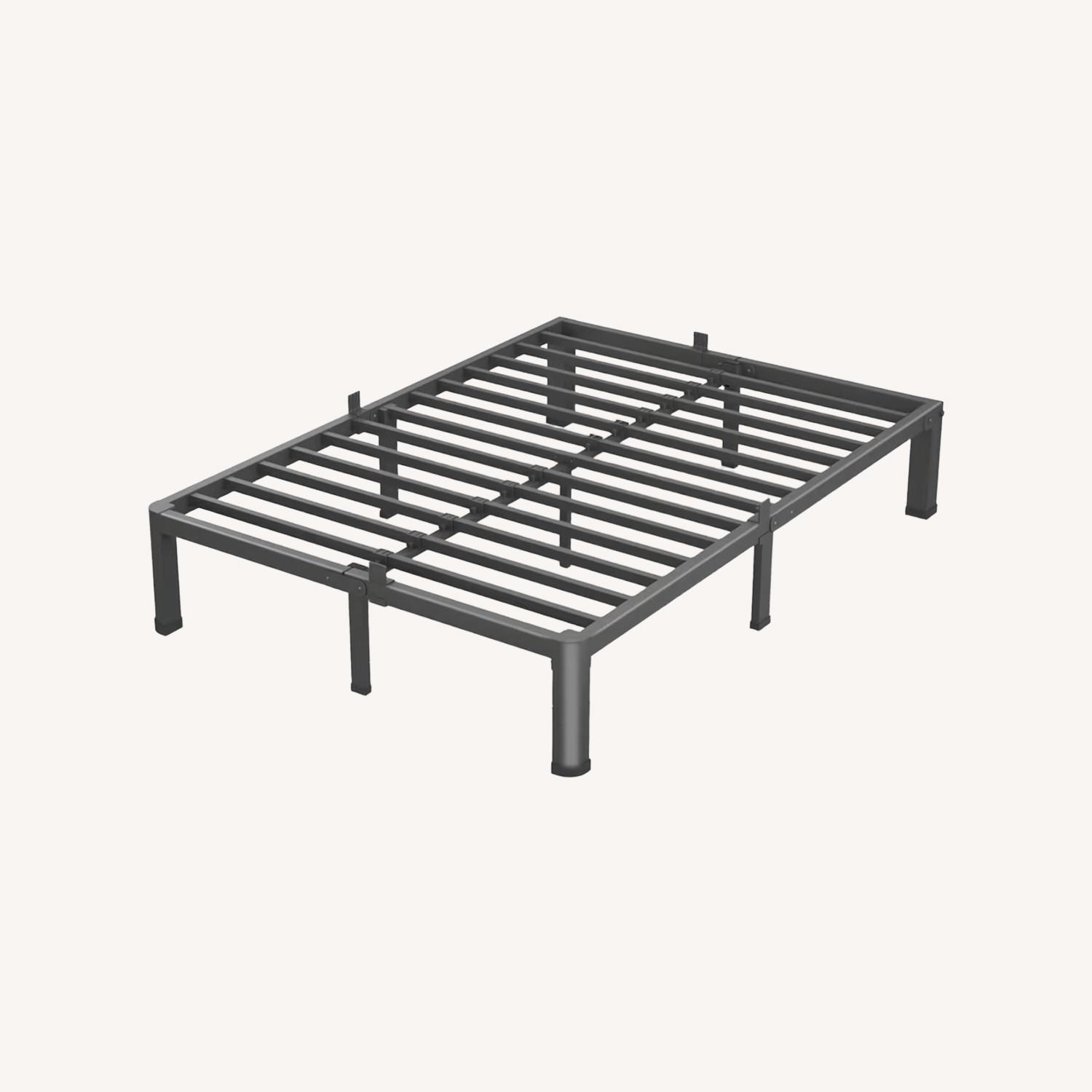 Black Metal Full Bed - image-0