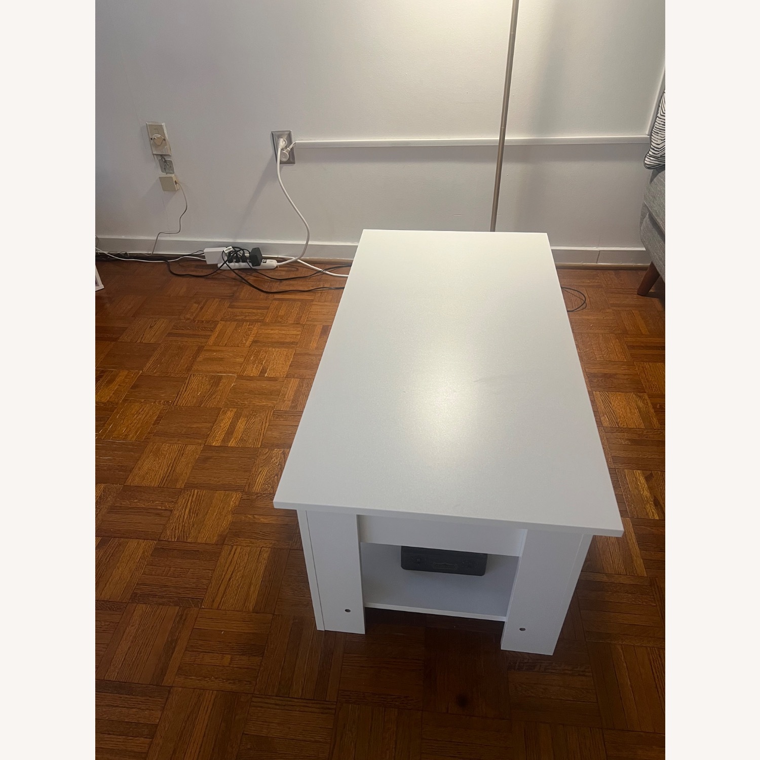 Coffee Table with Lift Up Top - image-1