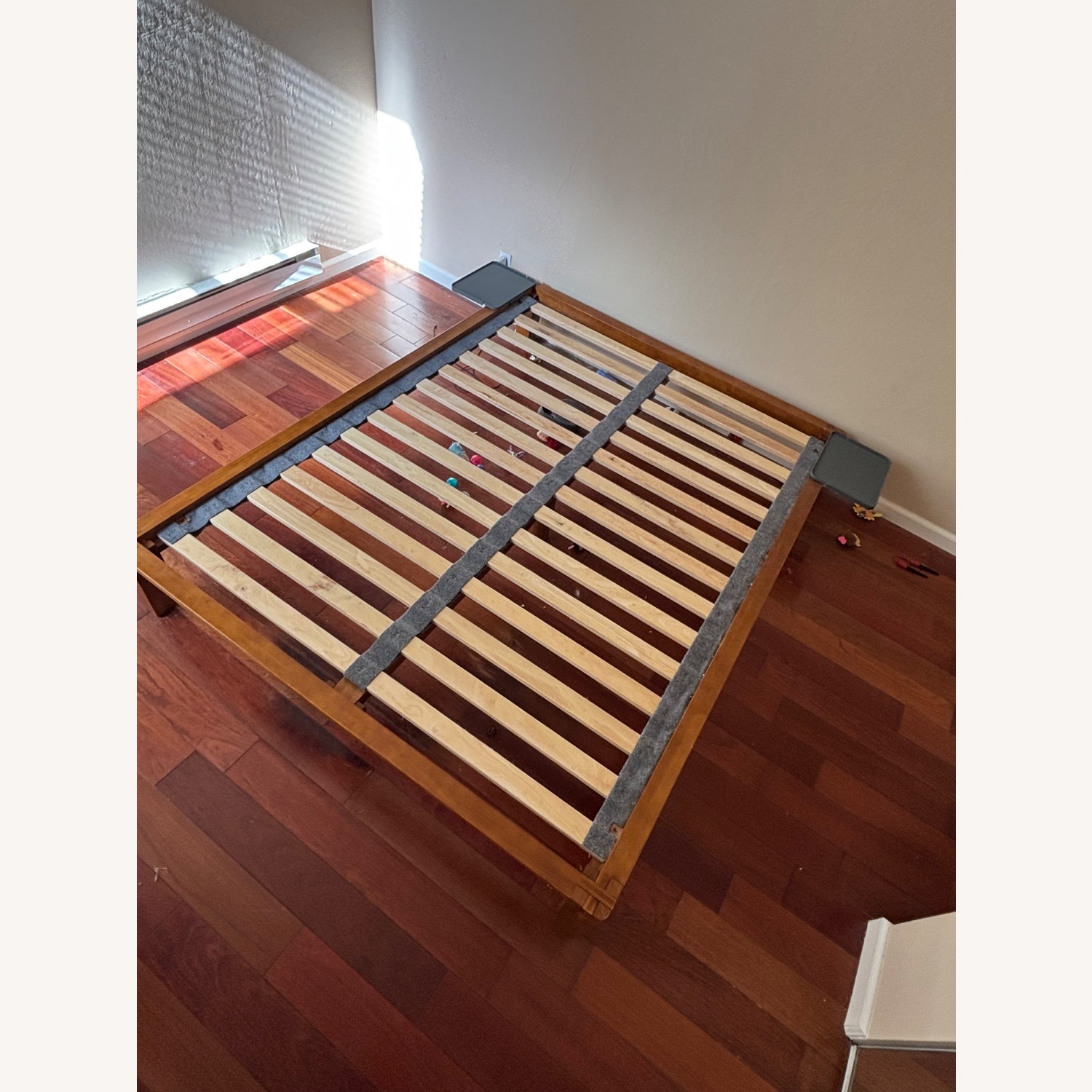 Thuma Dark Brown Queen Bed - image-4