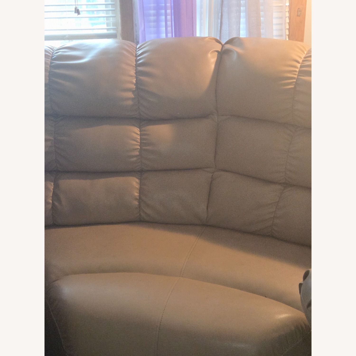 Loveseat - image-1
