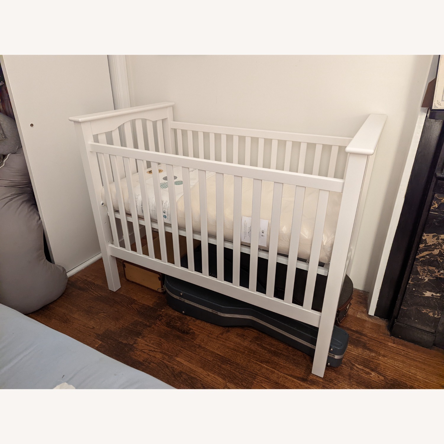 Pottery Barn Kendall Convertible Crib - image-1