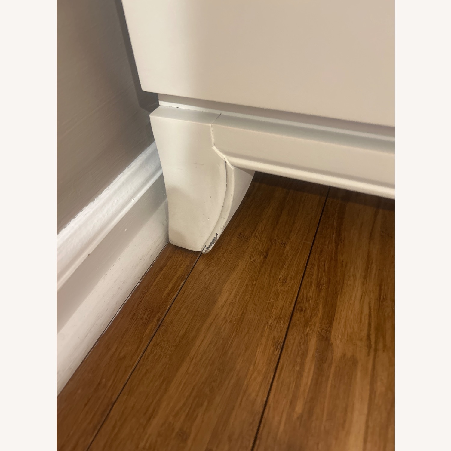 Hooker Furniture Corporation White Wood Dresser - image-5