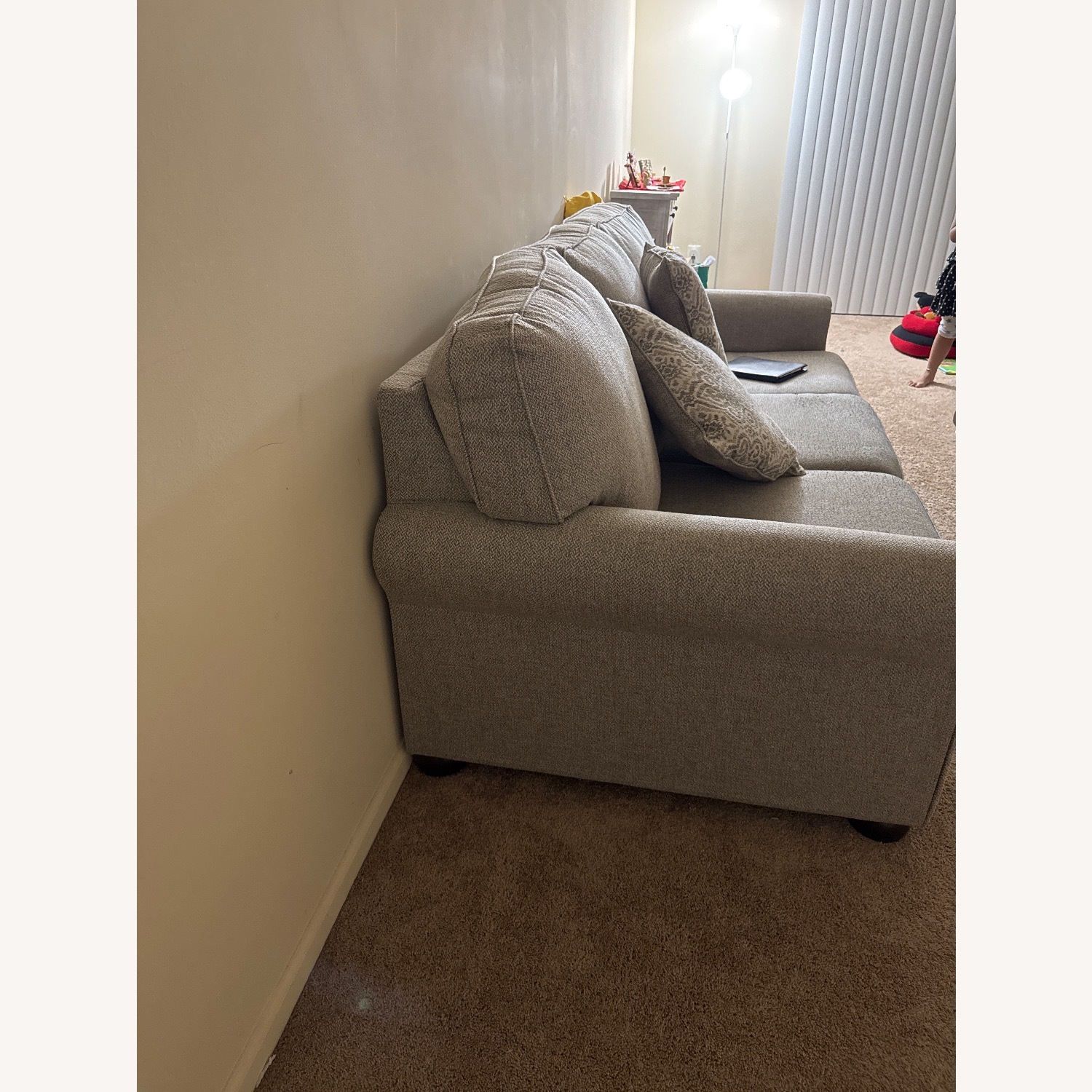 Raymour & Flanigan Light Gray 3+ Seater Sofa - image-2