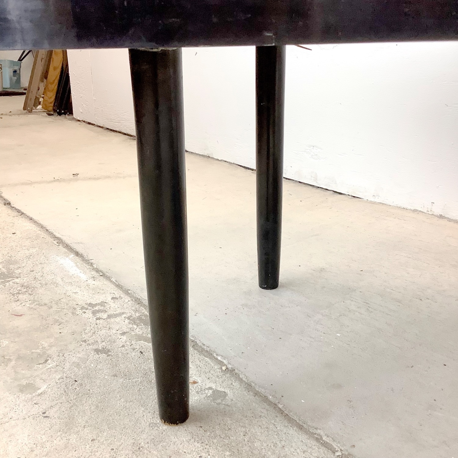 Atomic Modern Coffee Table with Kidney-Shape - image-17