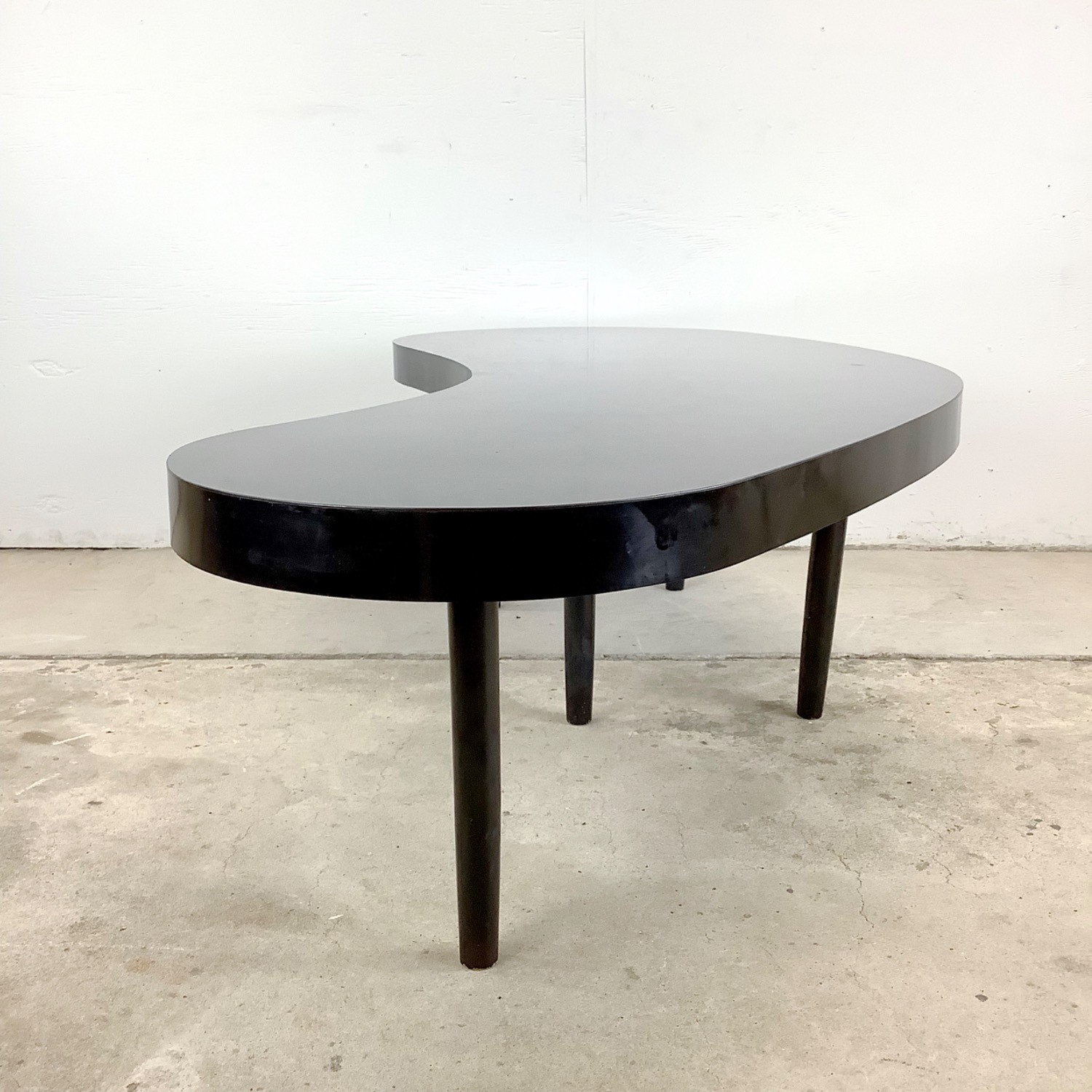 Atomic Modern Coffee Table with Kidney-Shape - image-3
