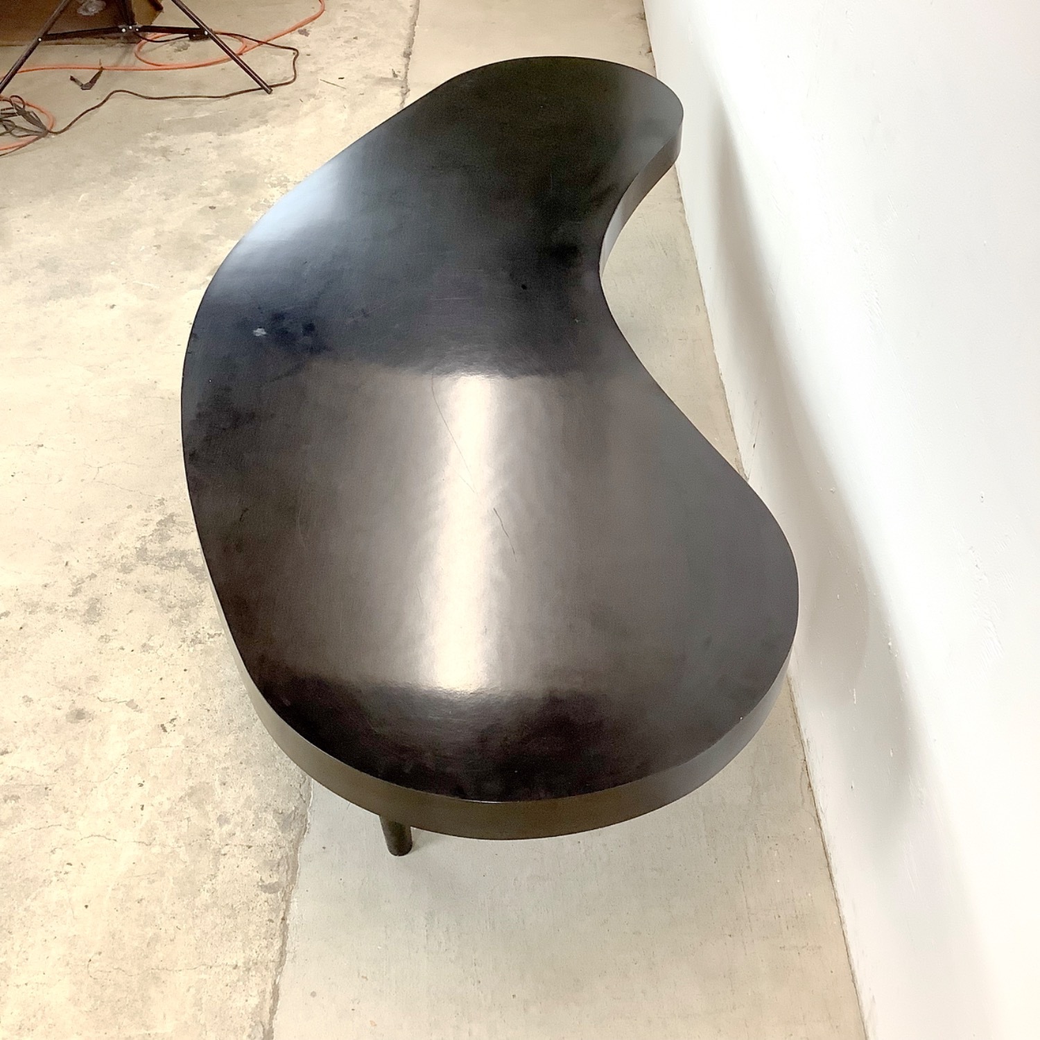 Atomic Modern Coffee Table with Kidney-Shape - image-6