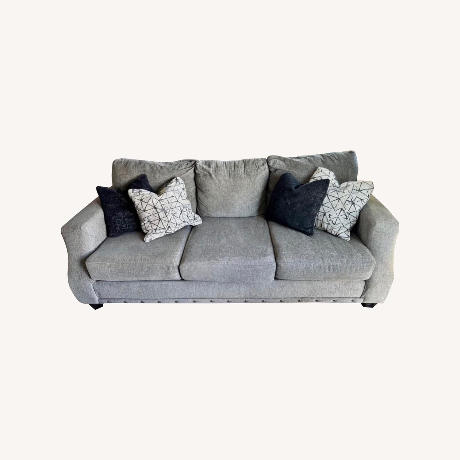 Broyhill Modern Gray Couch - image-0