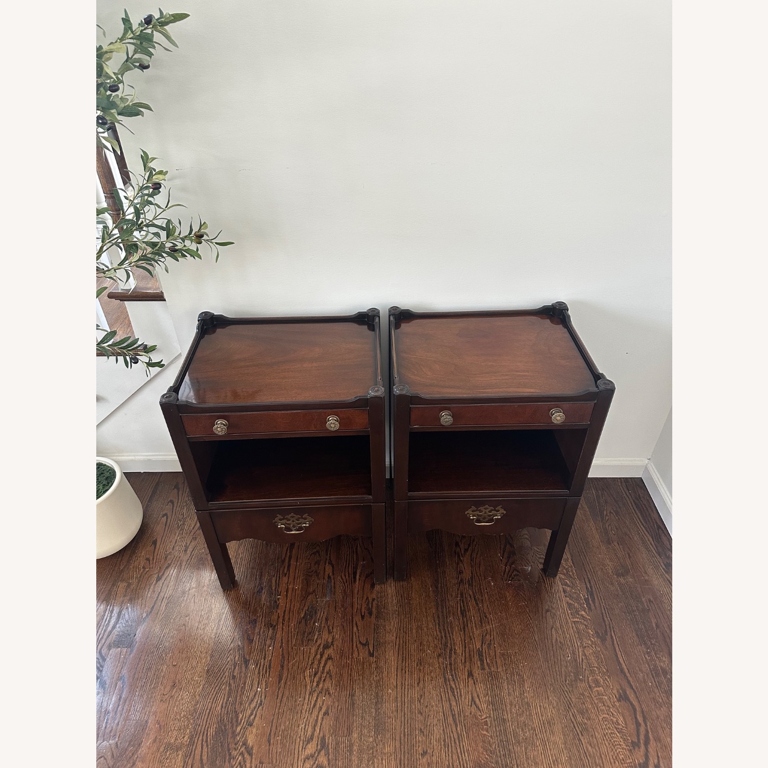 Kittinger Mahogany Nesting Bedside Tables - image-2