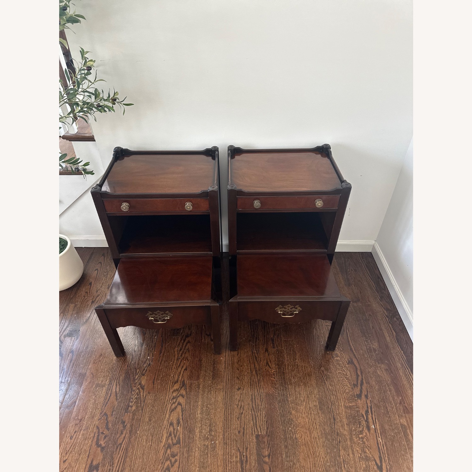 Kittinger Mahogany Nesting Bedside Tables - image-8