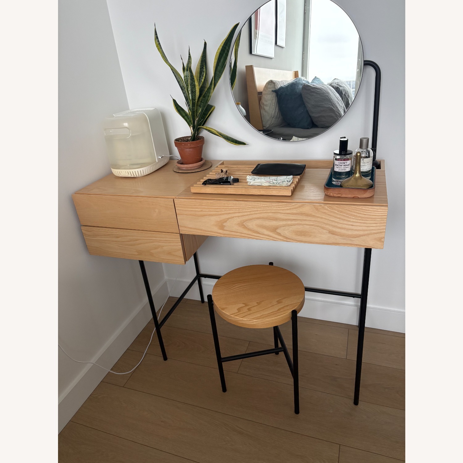 Dims. Composed Vanity Stool & Trays Set - image-8