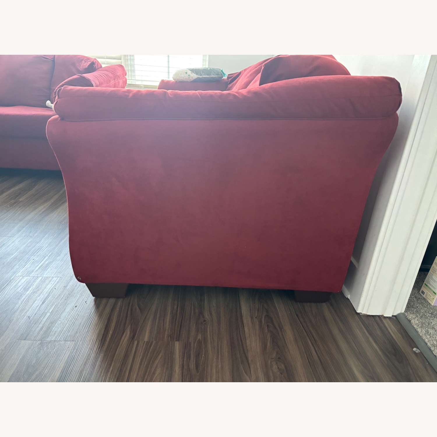 Ashley Furniture Darcy Red 3+ Seater Sofa - image-3