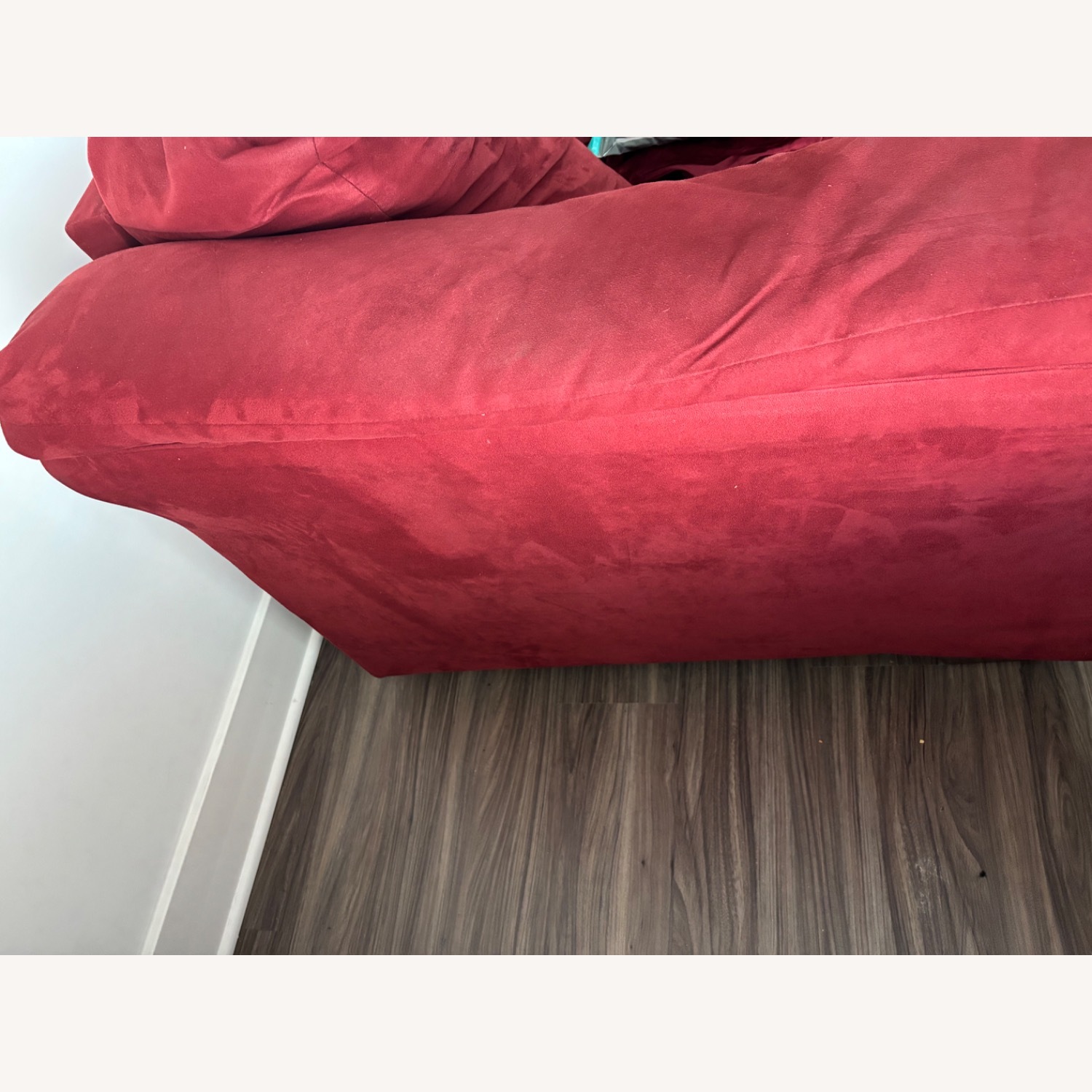 Ashley Furniture Darcy Red 3+ Seater Sofa - image-4