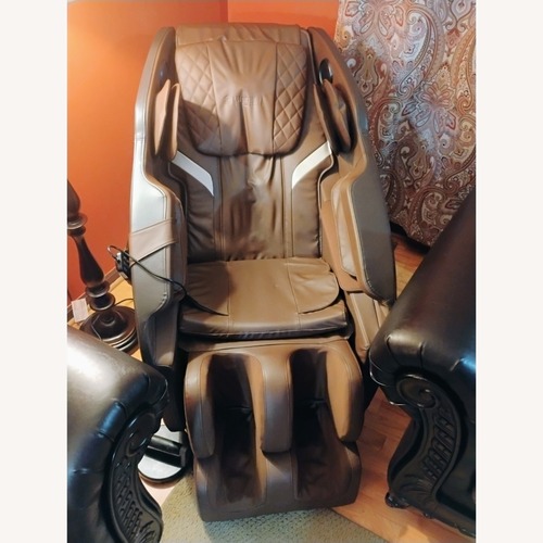 Used Massage Chair for sale on AptDeco