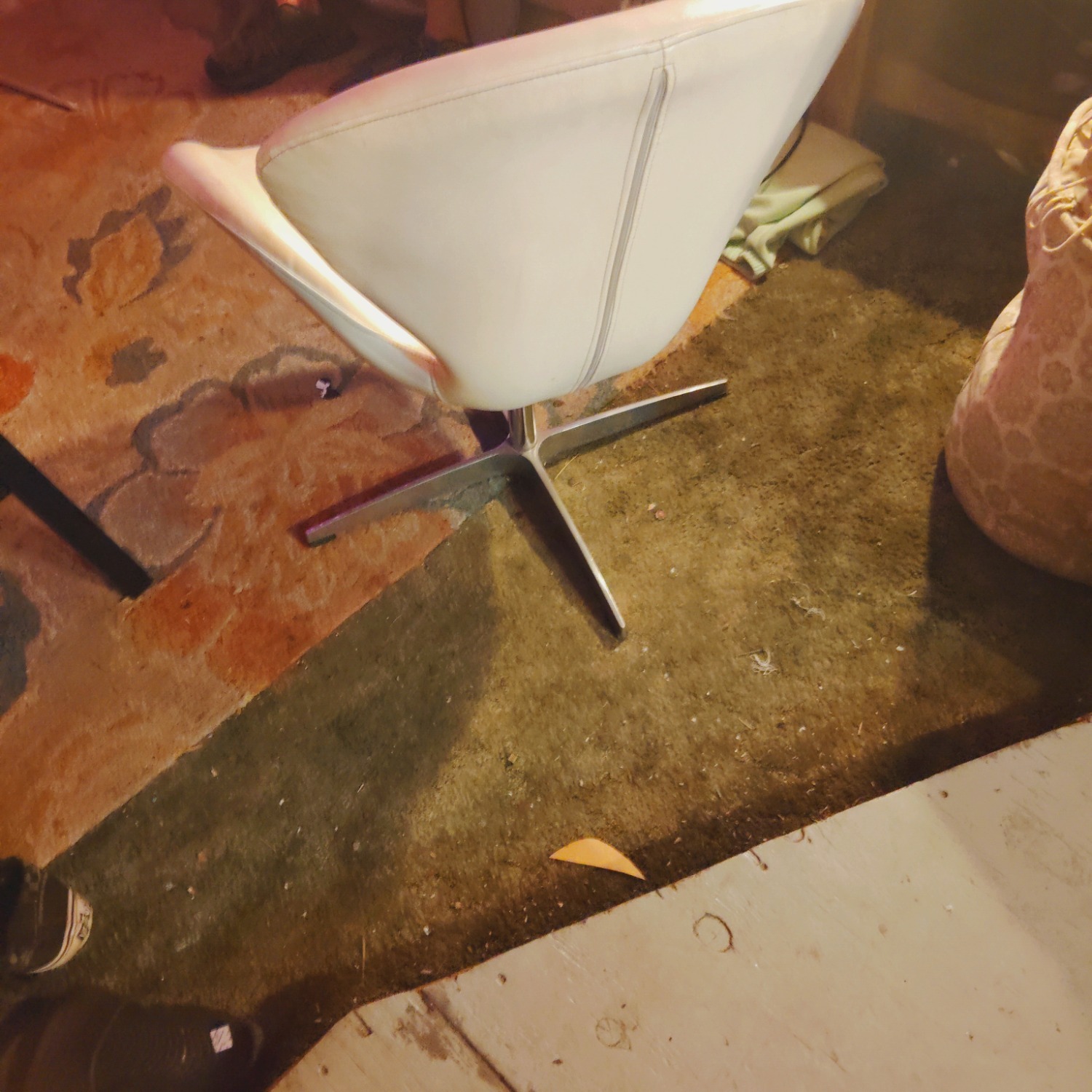 Vintage/Antique White Leather Office Chair - image-2