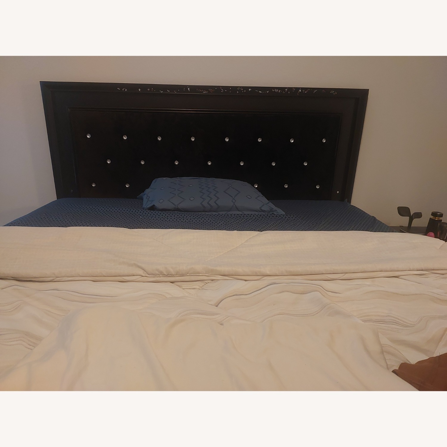 King Bed - image-1