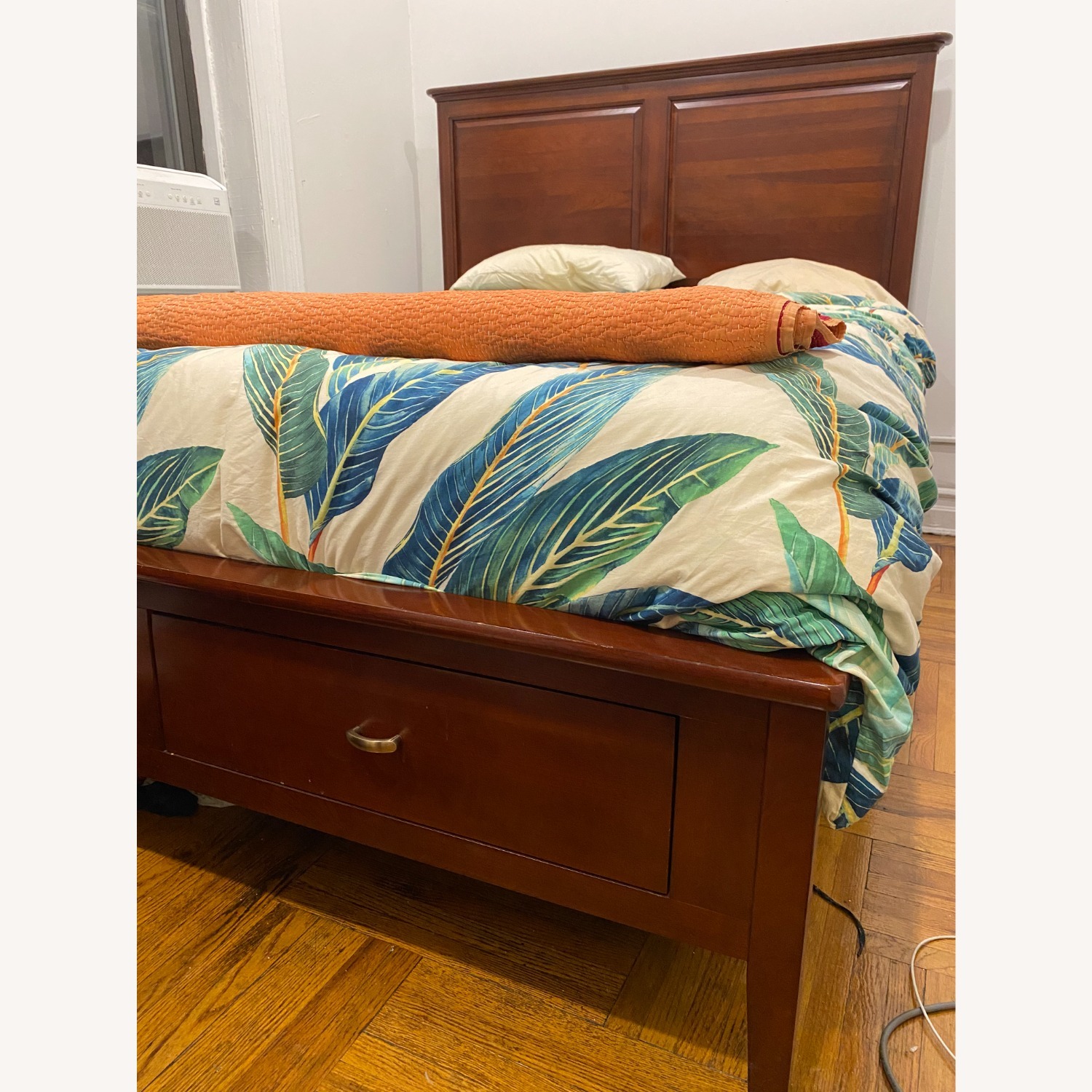 Kincaid Furniture Dark Brown Wood Queen Bed - image-1