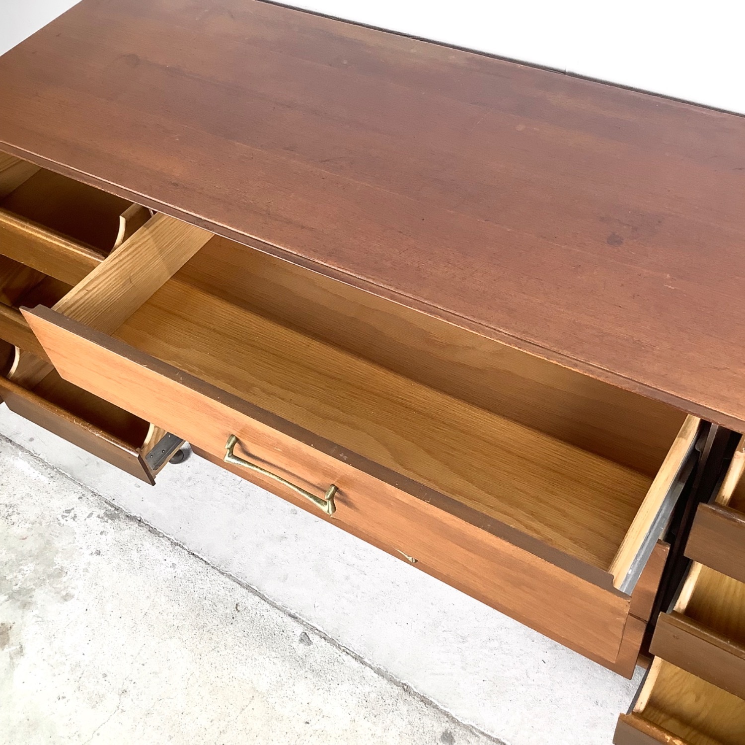 Long Mid-Century Modern Nine Drawer Dresser - image-12