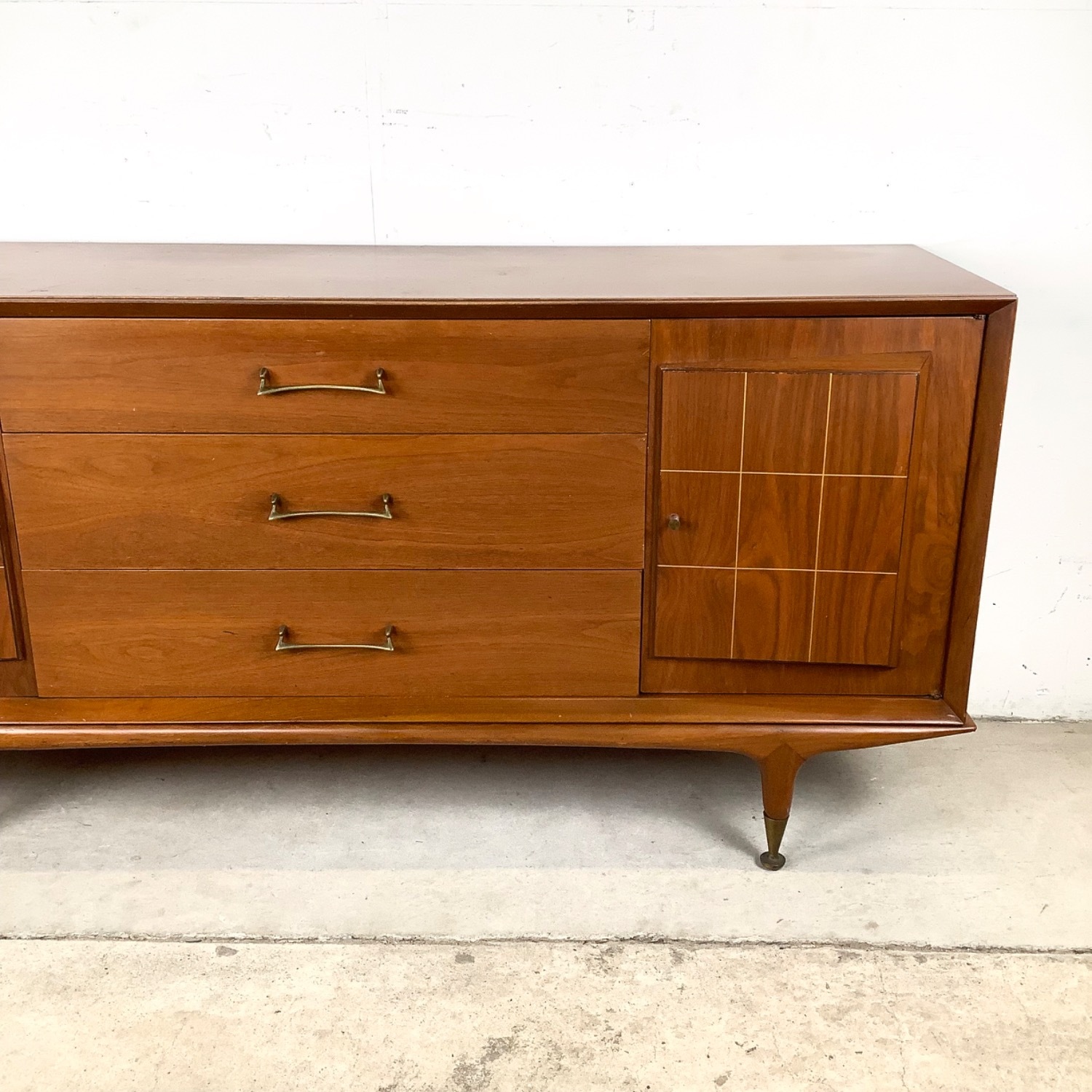 Long Mid-Century Modern Nine Drawer Dresser - image-4