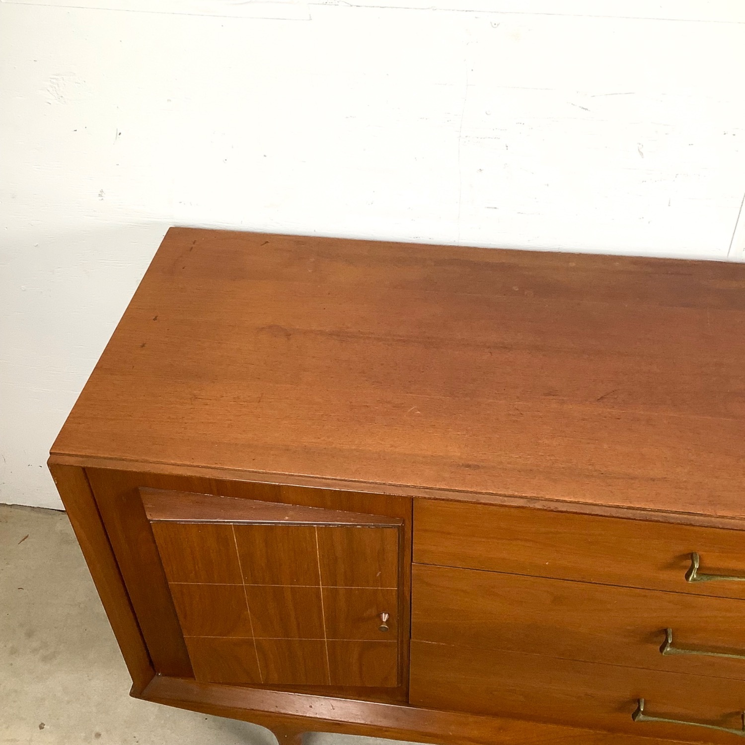 Long Mid-Century Modern Nine Drawer Dresser - image-5