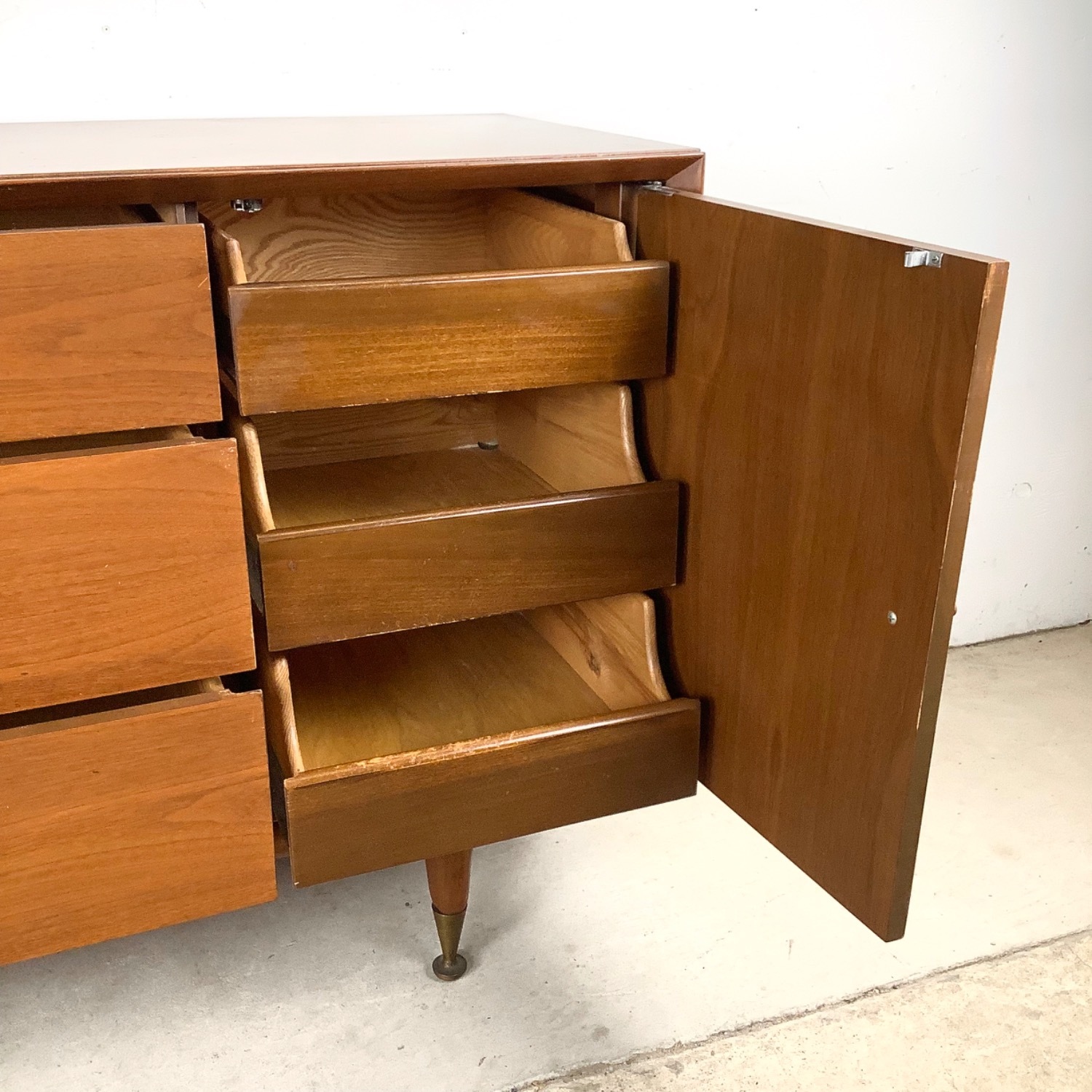 Long Mid-Century Modern Nine Drawer Dresser - image-13