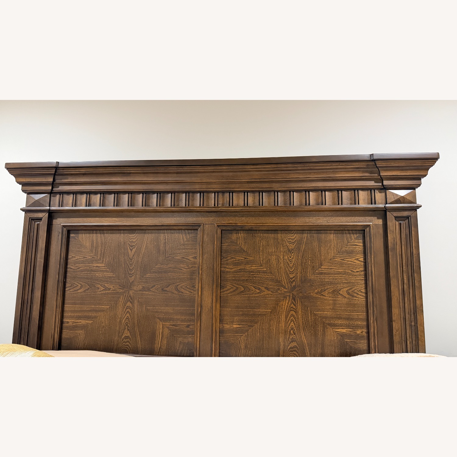 Havertys Breckenridge King Bed - image-5