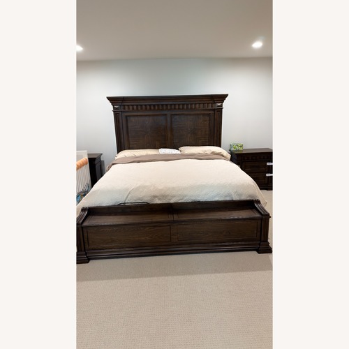 Used Havertys Breckenridge King Bed for sale on AptDeco