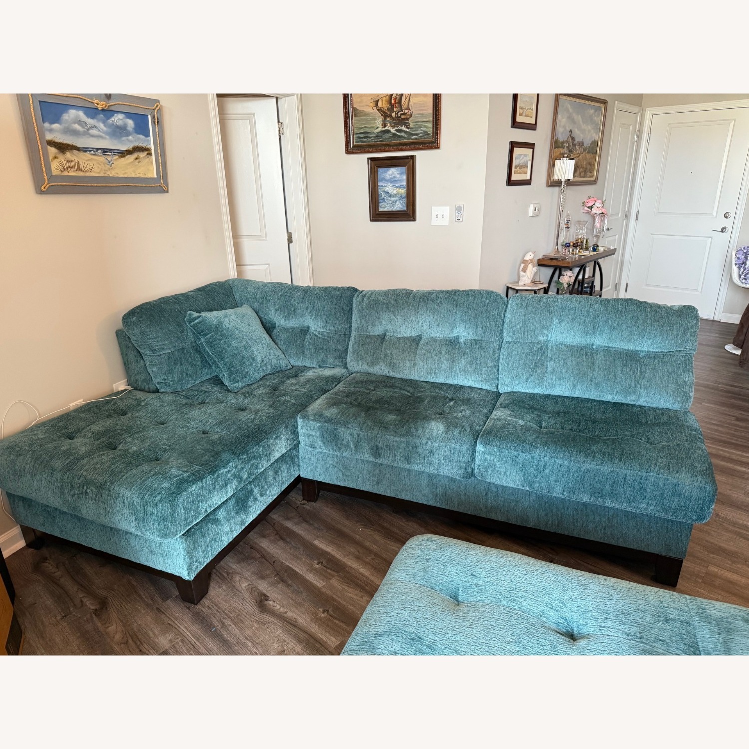 Laylabrook 3-Piece Sectional with Chaise - image-4