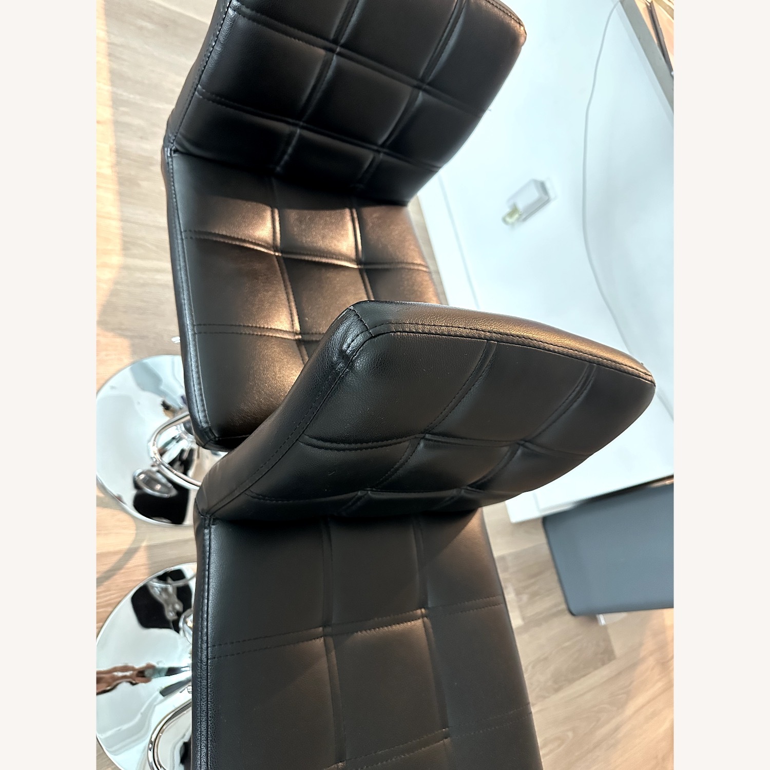 Set of 2 Black Bar Stools – Modern & Comfortable - image-3