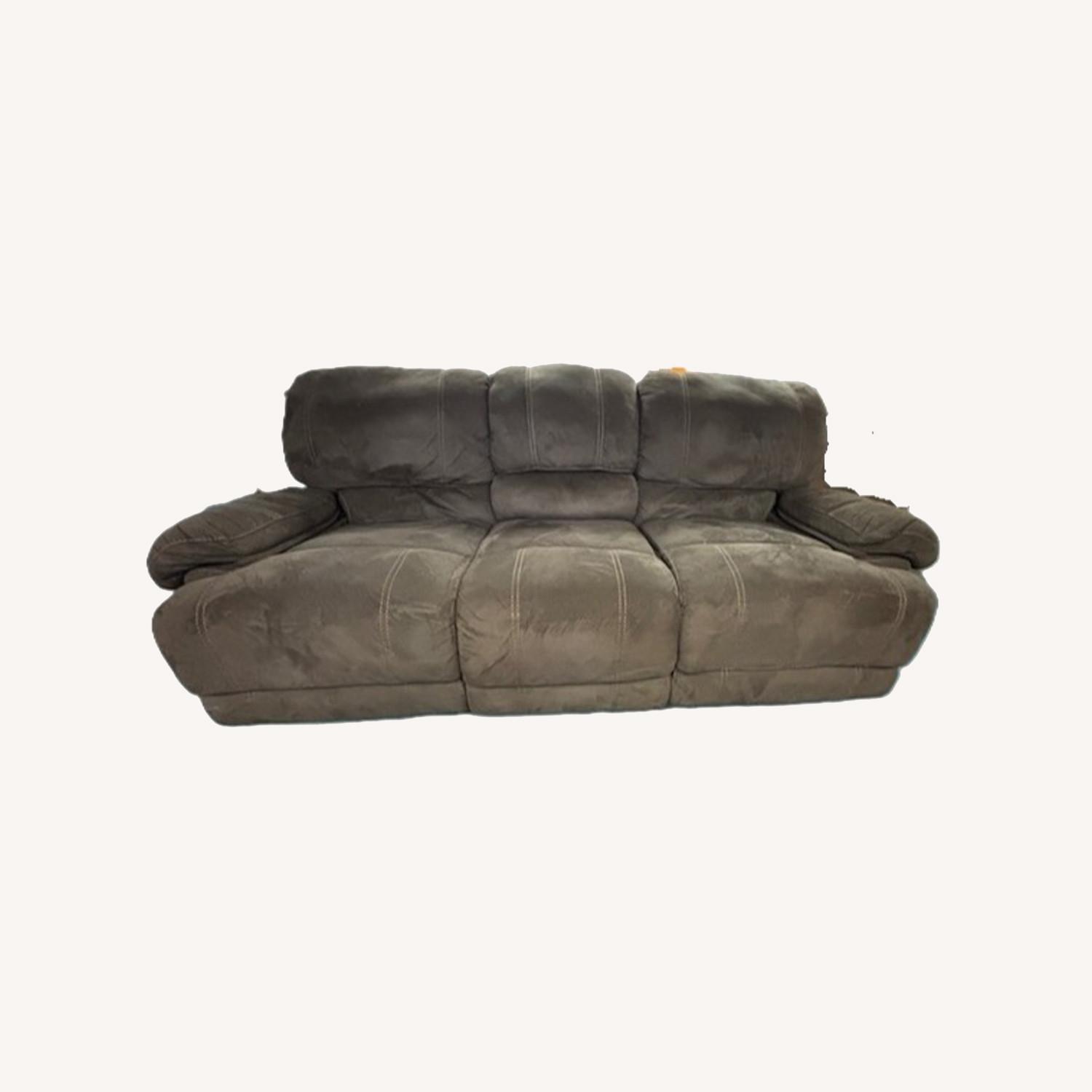 Ashley Dual-Reclining Sofa w Console - image-0