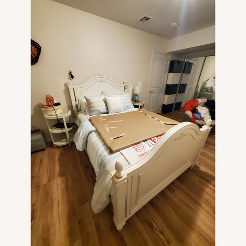 Used American Furniture Manufacturing White Full Bed for sale on AptDeco