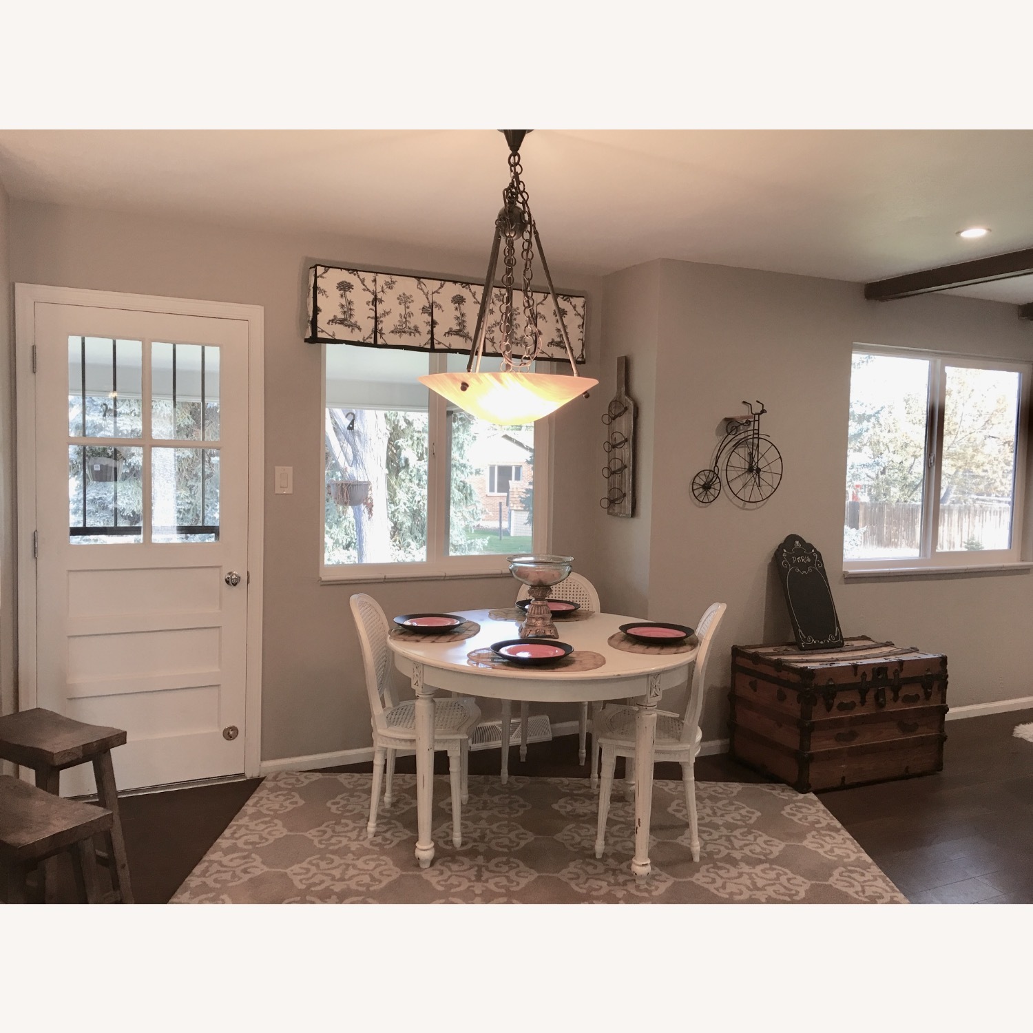 White French Chic Round Table Set - image-3