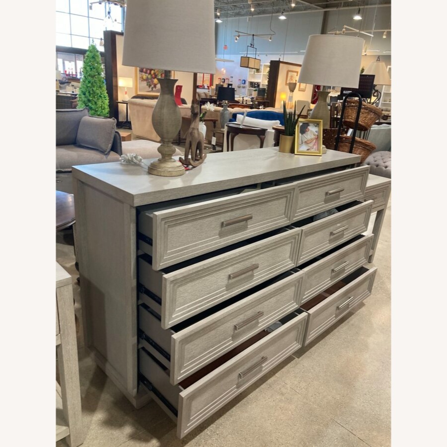 Riverside Furniture Cascade 8-Drawer Dresser - image-4