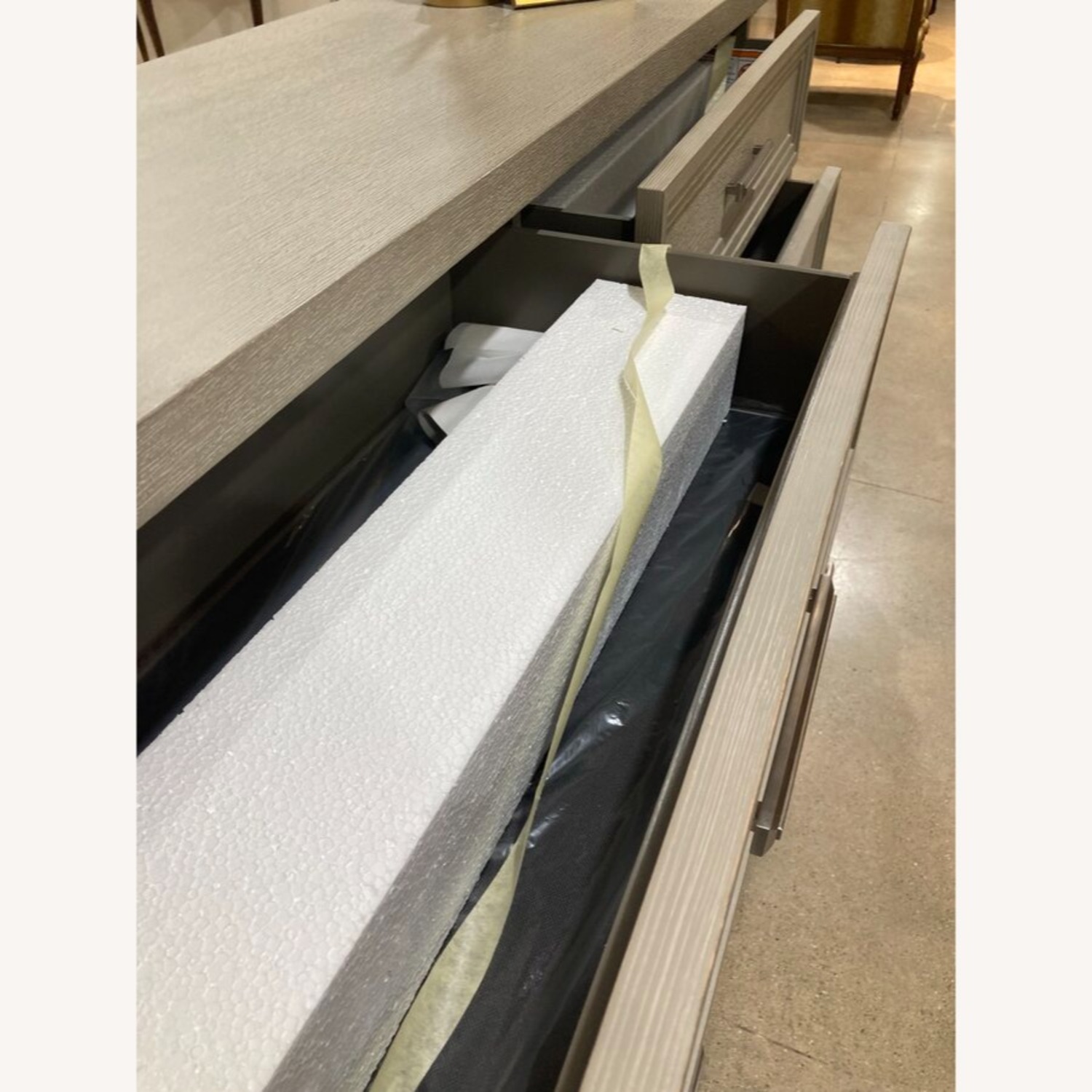 Riverside Furniture Cascade 8-Drawer Dresser - image-6