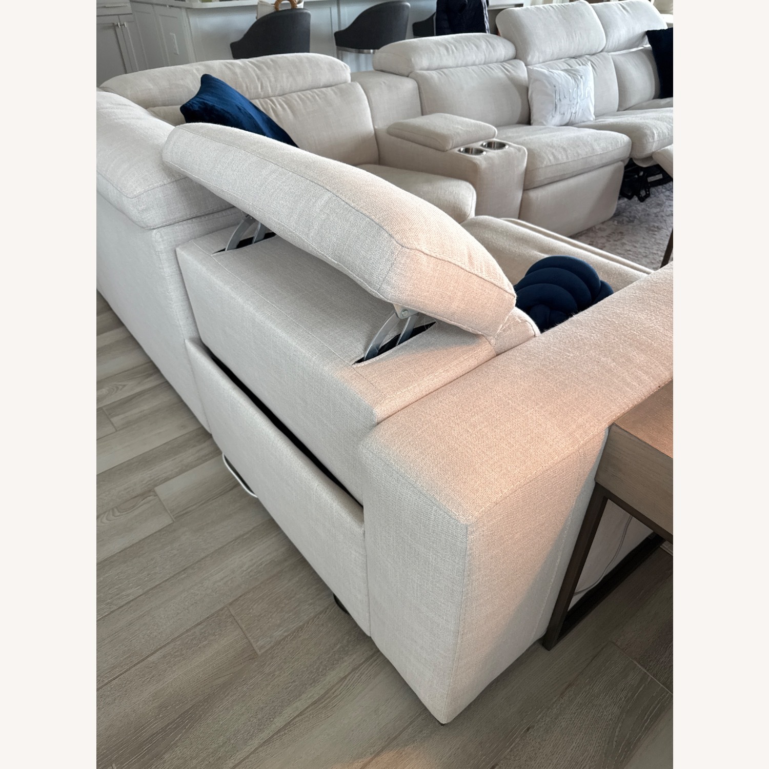 City Furniture 3 piece Sectional  - image-6