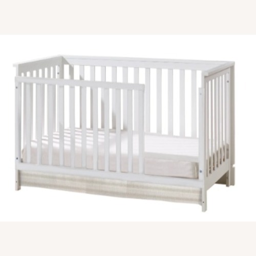 Used Natart Olson White Wood Crib for sale on AptDeco